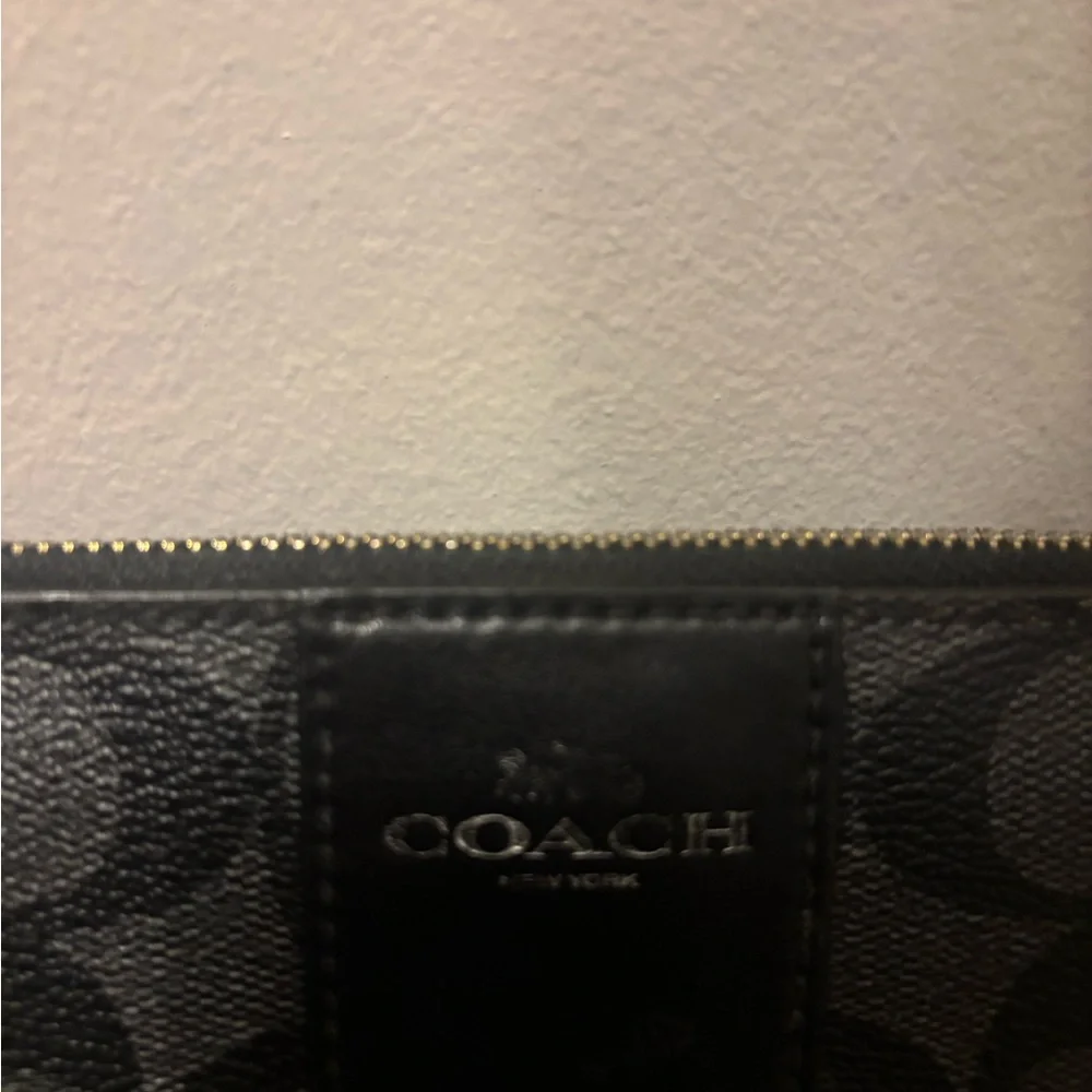 AUTHENTIC Coach Wrislet - Picture 3 of 5